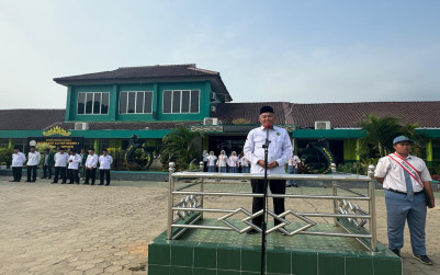 Upacara Bendera Hari Senin MAN 1 Bandarlampung Berlangsung Khidmat