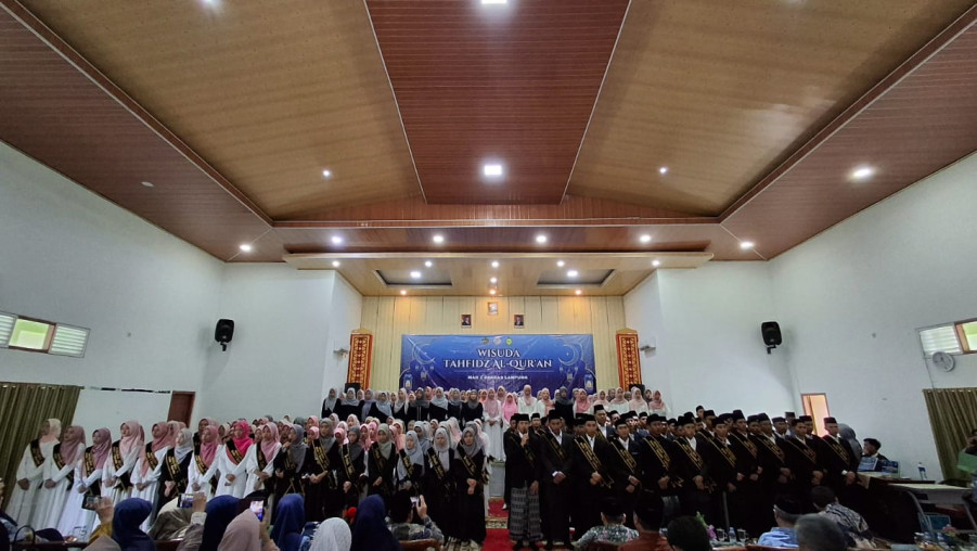 300 Siswa-Siswi MAN 1 Bandar Lampung Ikuti Wisuda Tahfidz Quran