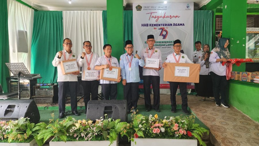 Doni Oka, Guru MAN 1 Bandar Lampung, Raih Juara 1 Solo Song Putra HAB ke-79 Kementerian Agama Kota Bandarlampung