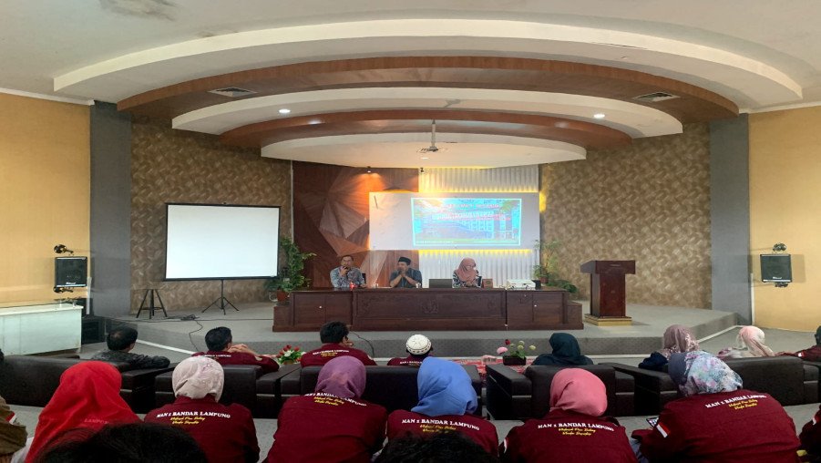 341 Peserta Didik MAN 1 Bandar Lampung Kunjungi UIN Malang