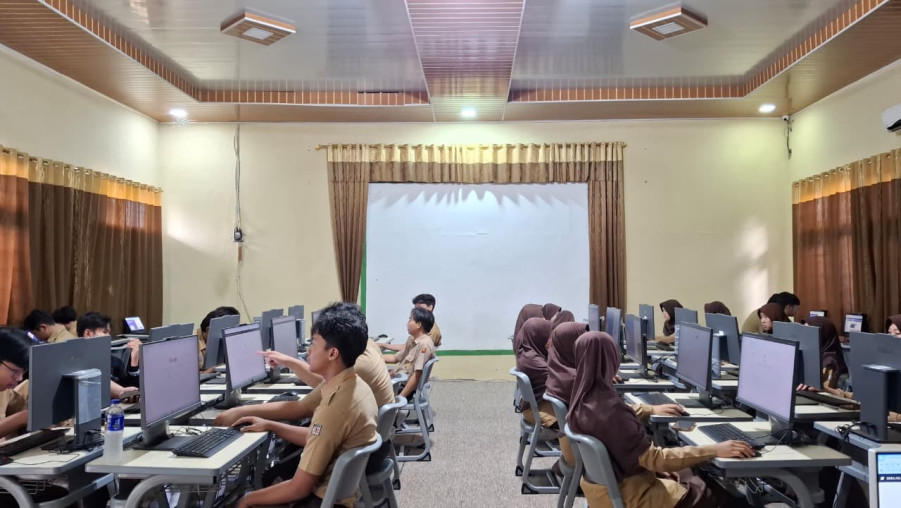 490 Siswa Kelas XII MAN 1 Bandar Lampung Ikuti Simulasi ASAT dan Ujian Madrasah 2025/2026