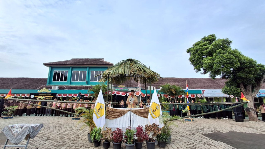 Upacara Peringatan HUT Ke-64 Pramuka di MAN 1 Bandar Lampung: Kokohkan Kolaborasi Bangun Ketahanan Bangsa