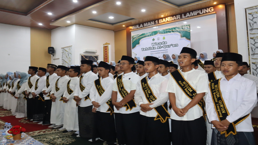 MAN 1 Bandar Lampung Sukses Gelar Wisuda Tahfidz