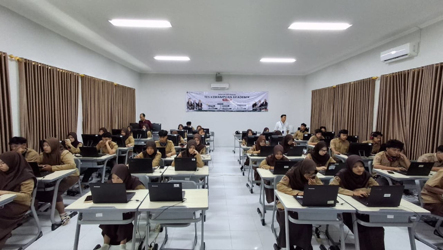 MAN 1 Bandar Lampung Gelar Uji Kemahiran Berbahasa Indonesia (UKBI) Bagi Peserta didik kelas XII