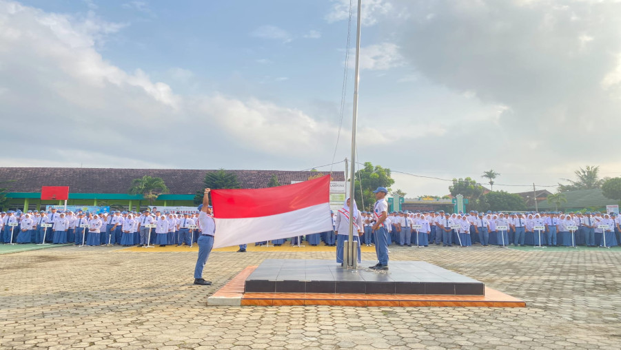 MAN 1 Bandar Lampung Laksanakan Upacara Rutin Hari Senin