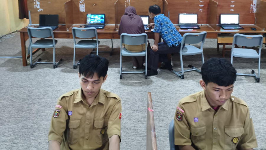 Tujuh Siswa MAN 1 Bandar Lampung Ikuti Simulasi OSN-P
