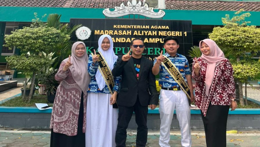 Dua Siswa MAN 1 Bandar Lampung Wakili Indonesia dalam Program Young Diplomat di Malaysia