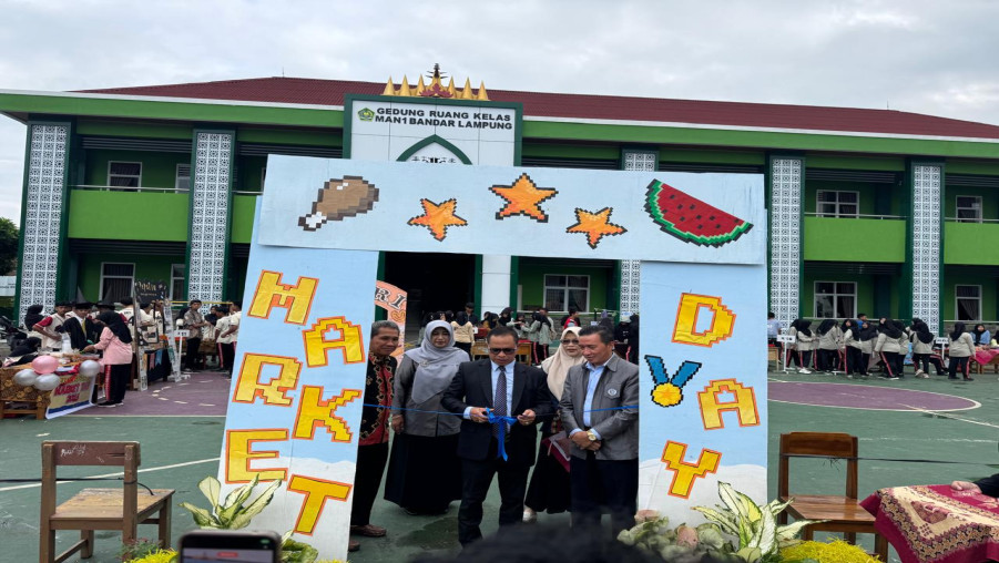 Semarak Market Day: Siswa MAN 1 Bandar Lampung Tunjukkan Kreativitas dan Jiwa Wirausaha