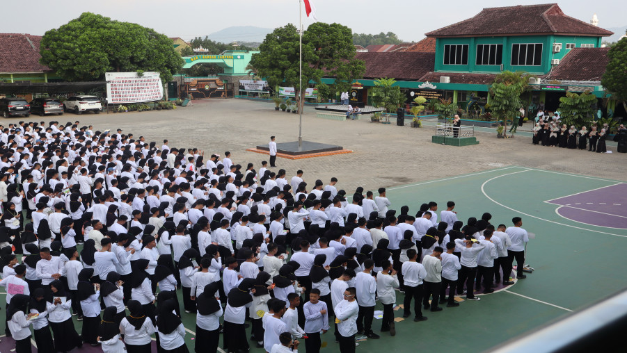 Hari Kedua MATAMUDA, MAN 1 Bandar Lampung Bekali Murid Baru Dengan Literasi Digital Hingga Penguatan Karakter