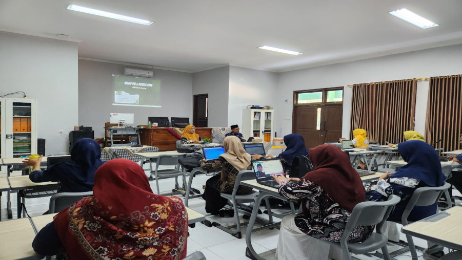 Perkuat Kurikulum Berbasis Cinta, Guru PAI MAN 1 Bandar Lampung Selaraskan Modul Ajar Melalui MGMP