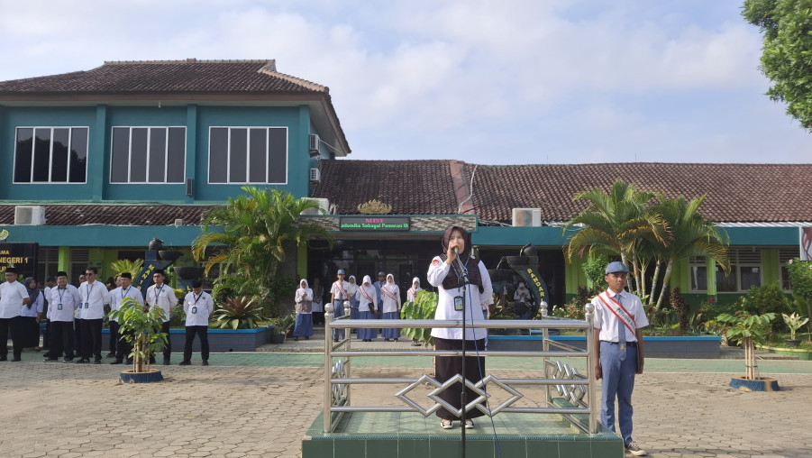 Upacara Bendera Hari Senin,13 Oktober 2025 MAN 1 Bandar Lampung Begini Pesan Pembina Upacara
