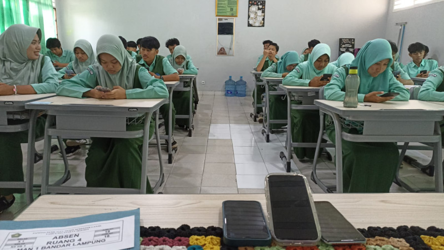Pelaksanaan Penilaian Akhir Semester Ganjil Tahun Pelajaran 2023/2024 MAN 1 Bandarlampung : Sebuah Tantangan