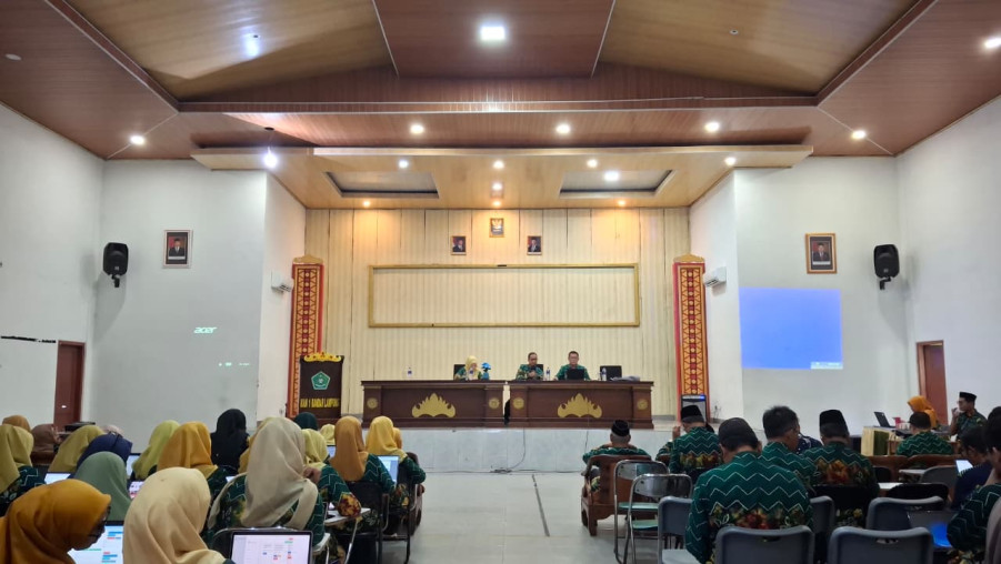 Rapat Koordinasi Bulanan MAN 1 Bandar Lampung Bahas Evaluasi dan Persiapan Semester Genap