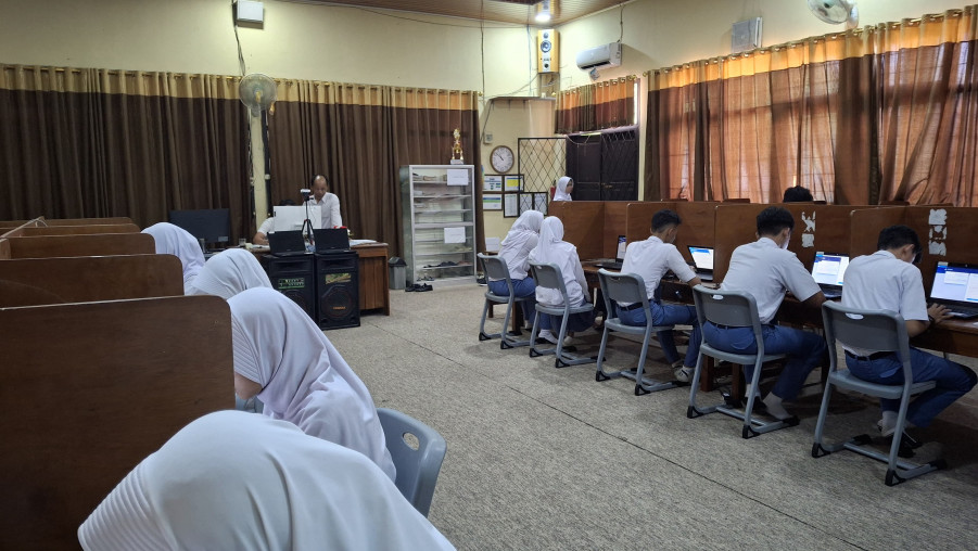 MAN 1 Bandar Lampung Laksanakan ANBK 2025 Selama Dua Hari