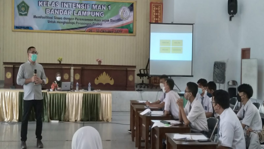 Kelas Intensif MAN 1 Bandar Lampung Ikuti Bimbingan Karier