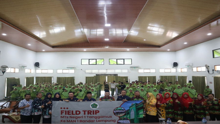 MAN 1 Bandar Lampung Sambut Kunjungan Studi Banding MTsN 1 Tanggamus