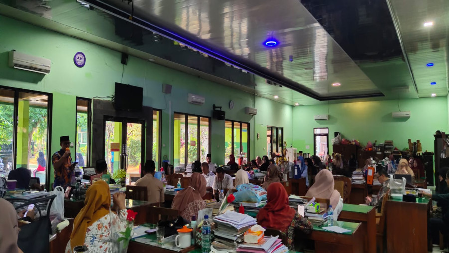 Briefing Jumat Pagi MAN 1 Bandarlampung