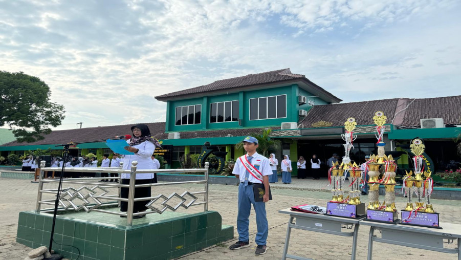 Peringatan Hari Pahlawan 2024 MAN 1 Bandarlampung