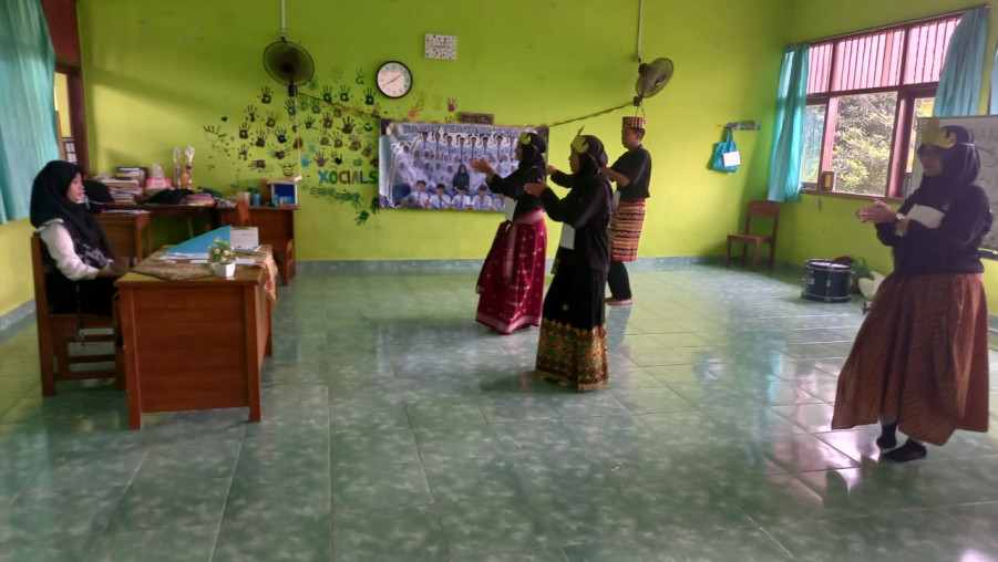 Siswa-Siswi Kelas XII MAN 1 Bandarlampung Antusias Ikuti Ujian Praktik