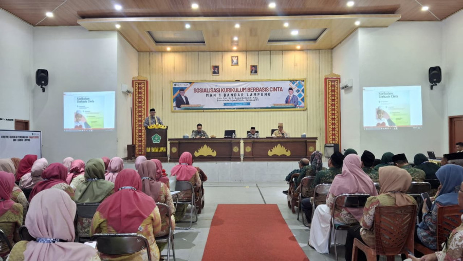 Dirjen Pendis Kemenag RI Gelar Sosialisasi Kurikulum Berbasis Cinta di MAN 1 Bandar Lampung