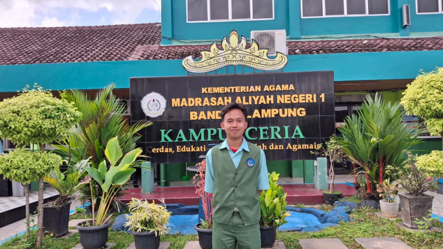 Siswa MAN 1 Bandar Lampung Raih Penghargaan Internasional  Berkat Temuan Keamanan Siber