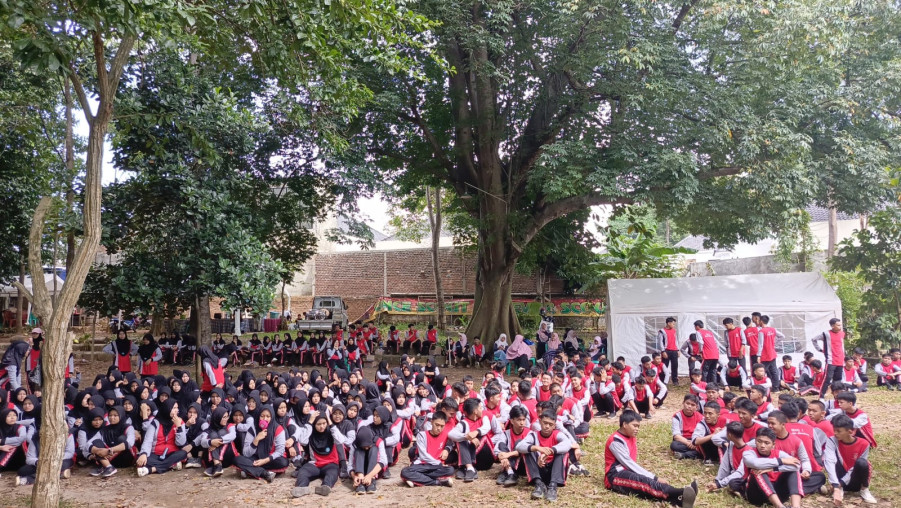 Bangun Kebersamaan Tim : Kelas X Unggul MAN 1 Bandar Lampung Ikuti Fun Outbound