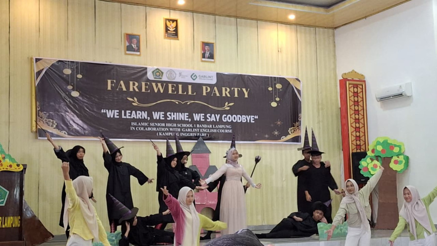 Farewell Party Garlint: Kelas X MAN 1 Bandar Lampung Unjuk Kebolehan