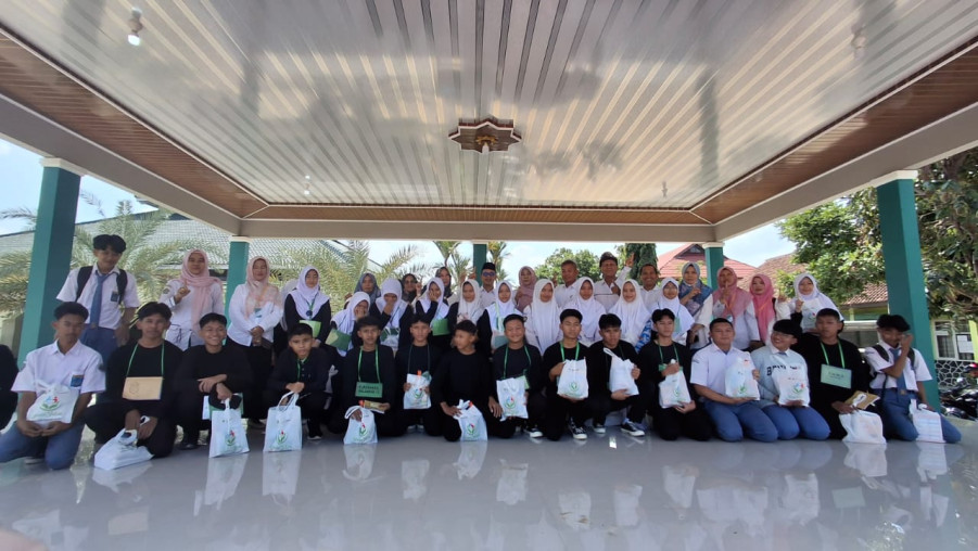 Lebaran Yatim MAN 1 Bandar Lampung Berbagi Cinta, Berlimpah Berkah