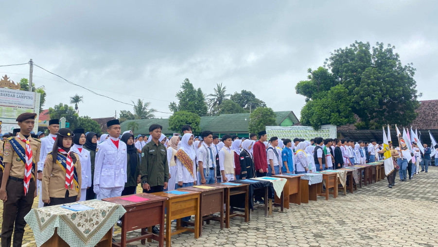 Apel Pelantikan Pengurus OSIS & MPK Serta Pengurus Inti Ekstrakurikuler & Kokurikuler MAN 1 Bandar Lampung Masa Bakti 2025/2026