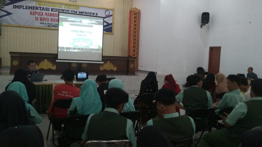 Sejumlah Siswa Kelas XII MAN 1 Bandar Lampung Ikuti Sosialisasi SPMB PKN STAN Tahun 2023