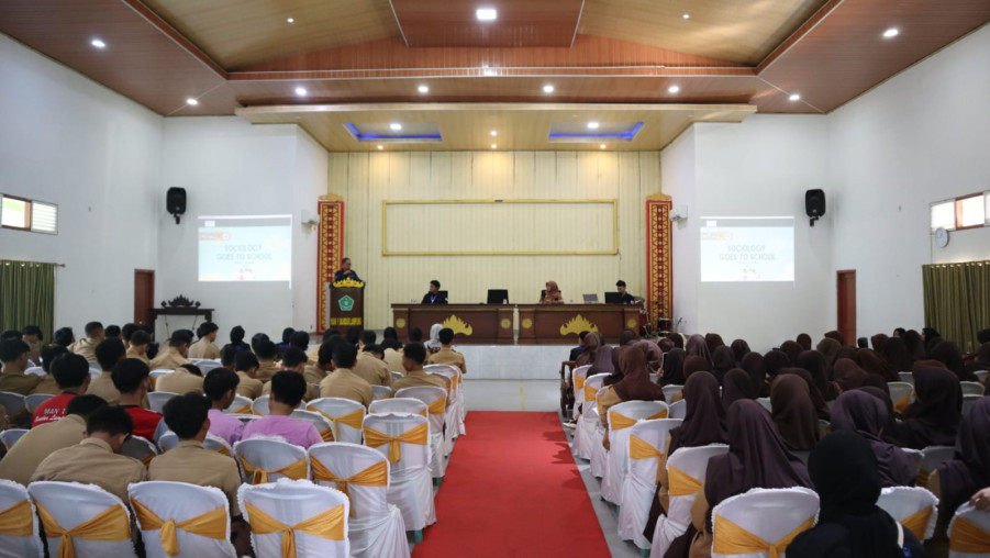 Sociology Goes to School, HMJ Sosiologi Unila Kunjungi MAN 1 Bandarlampung