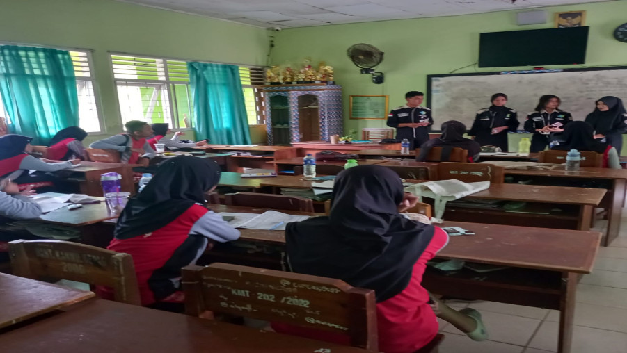 Sosialisasi Penerimaan Mahasiswa Baru Poltekkes Kemenkes Tanjung Karang  di MAN 1 Bandarlampung
