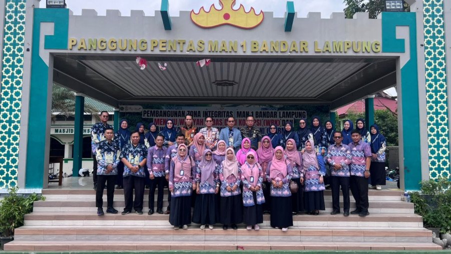 MAN 1 Bandar Lampung Terima Kunjungan Tim ZI MAN 2: Knowledge Sharing dan Kolaborasi Antar-Madrasah