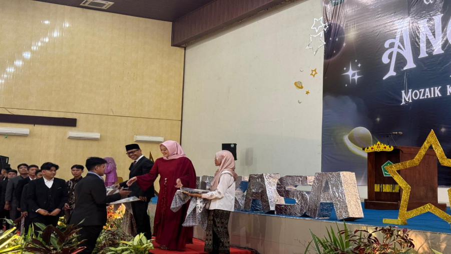 Mosaik Kenangan : Pelepasan Kelas XII MAN 1 Bandarlampung 2024