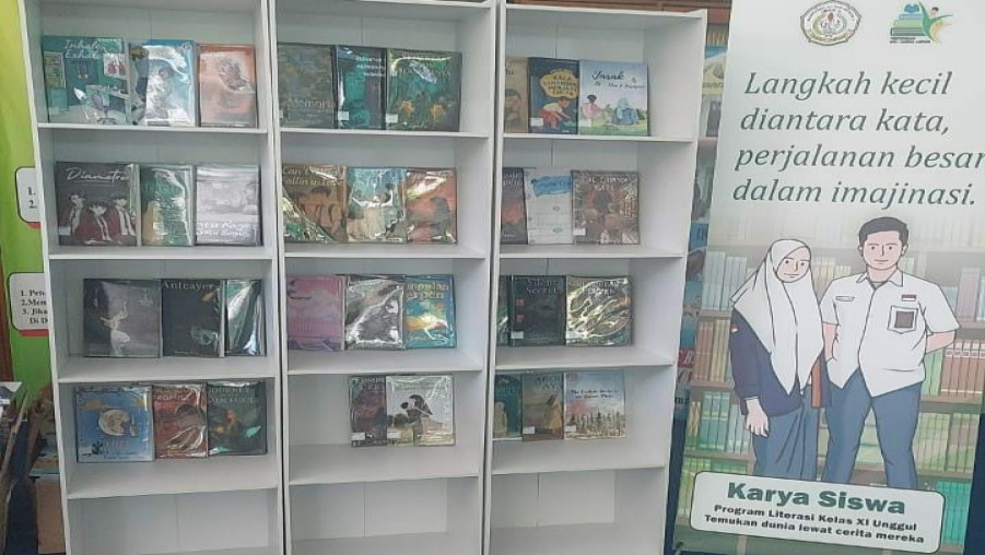 Siswa-Siswi Kelas Unggul MAN 1 Bandar Lampung Luncurkan Karya Sastra Berupa Novel dan Antologi Cerpen