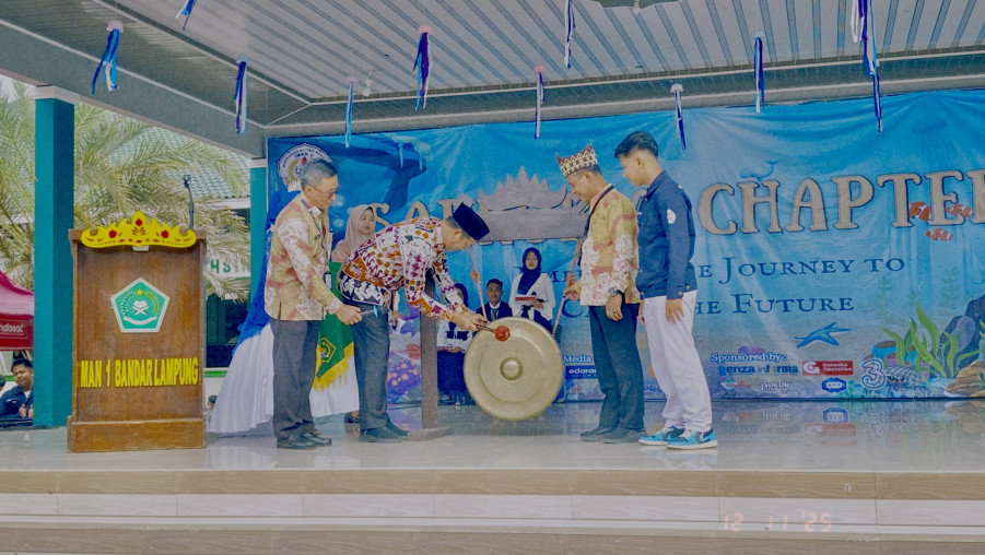 SAPHORIA CHAPTER 3: MAN 1 Bandar Lampung Gaungkan Semangat 