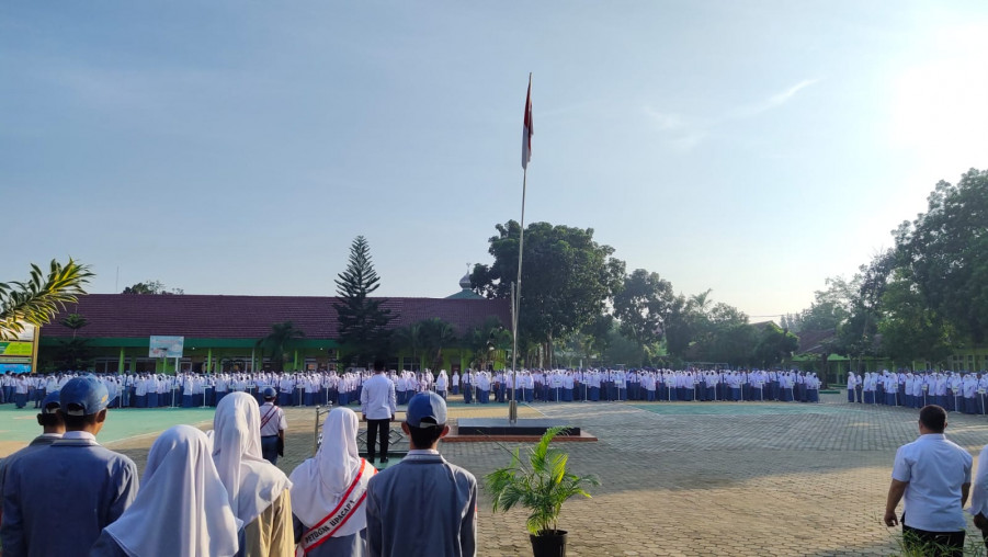 MAN 1 Bandar Lampung Gelar Upacara Bendera Perdana Pascapandemi