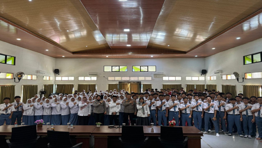 Upaya Pencegahan Kenakalan Remaja : Kasubdit Tibsos Dit.Bimas Polda Lampung Gelar Giat Sosialisasi di MAN 1 Bandarlampung