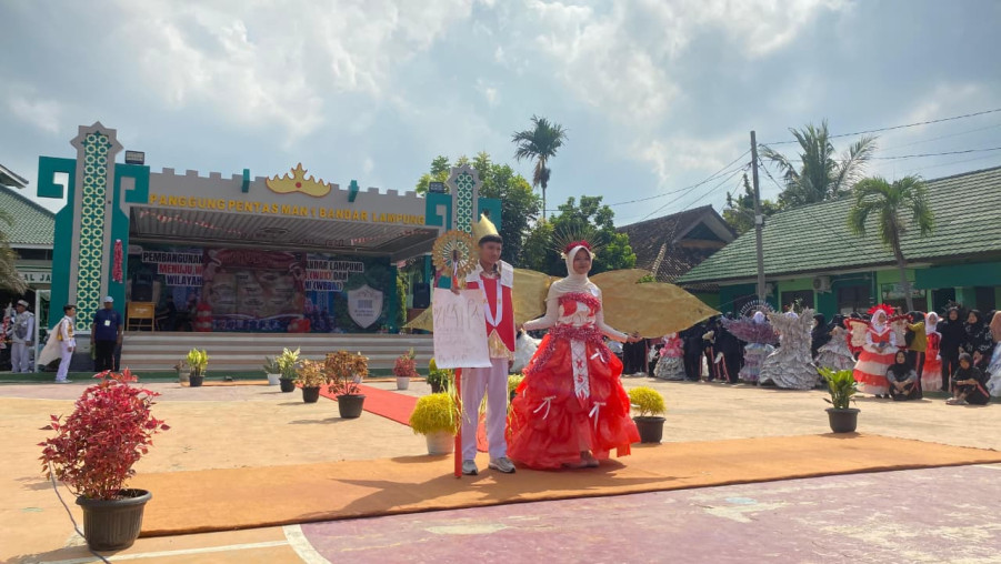 Siswa MAN 1 Bandar Lampung Semarakkan HUT RI Lewat Lomba Kreatif