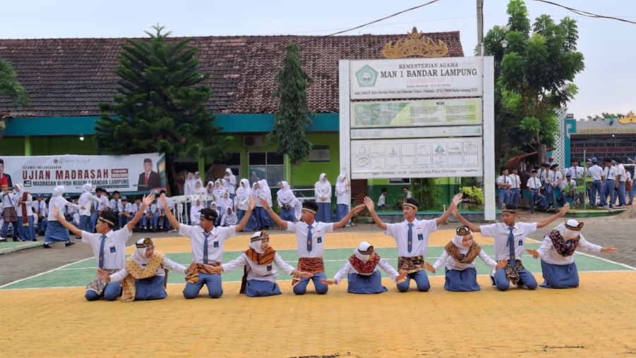 Semarak Hari Tari Sedunia 2026, MAN 1 Bandar Lampung Tampilkan Kreasi Nusantara