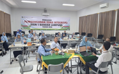 Hari Kedua Penilaian ZI: Tim Itjen Kemenag RI Dalami Peran Agen Perubahan dan Kualitas Layanan MAN 1 Bandar Lampung