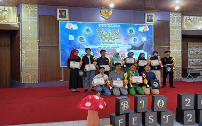 MAN 1 Bandar Lampung Raih Juara I dan III pada Biology Festival 2026 Unila