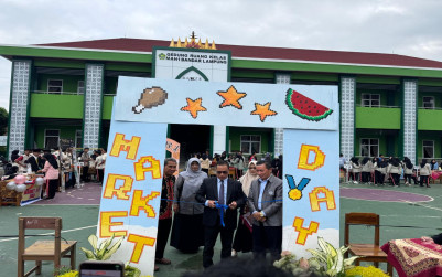 Semarak Market Day: Siswa MAN 1 Bandar Lampung Tunjukkan Kreativitas dan Jiwa Wirausaha