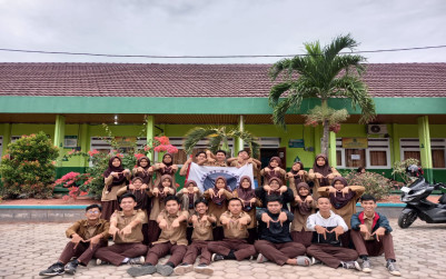 Reorganisasi Math Club dan Pengenalan Informatika Klub MAN 1 Bandar Lampung