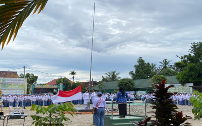 MAN 1 Bandar Lampung Gelar Upacara Peringatan Hari Pahlawan Nasional 2025