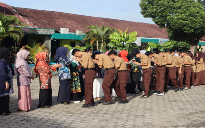 MAN 1 Bandar Lampung Laksanakan Apel Pasca Libur Idulfitri 1447 H