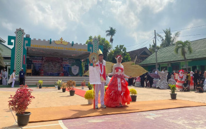 Siswa MAN 1 Bandar Lampung Semarakkan HUT RI Lewat Lomba Kreatif